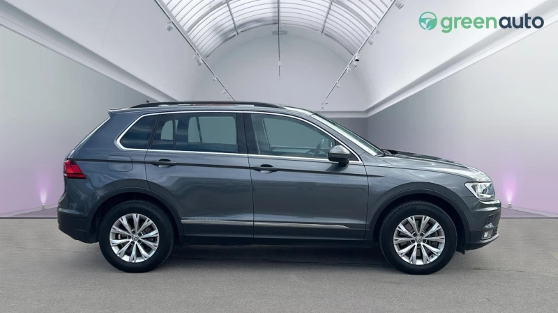 VW Tiguan 2.0 TSi 4 Motion, снимка 4 - Автомобили и джипове - 48388739