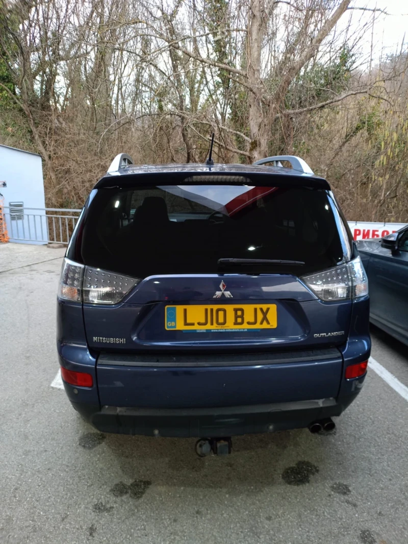 Mitsubishi Outlander, снимка 9 - Автомобили и джипове - 49201344