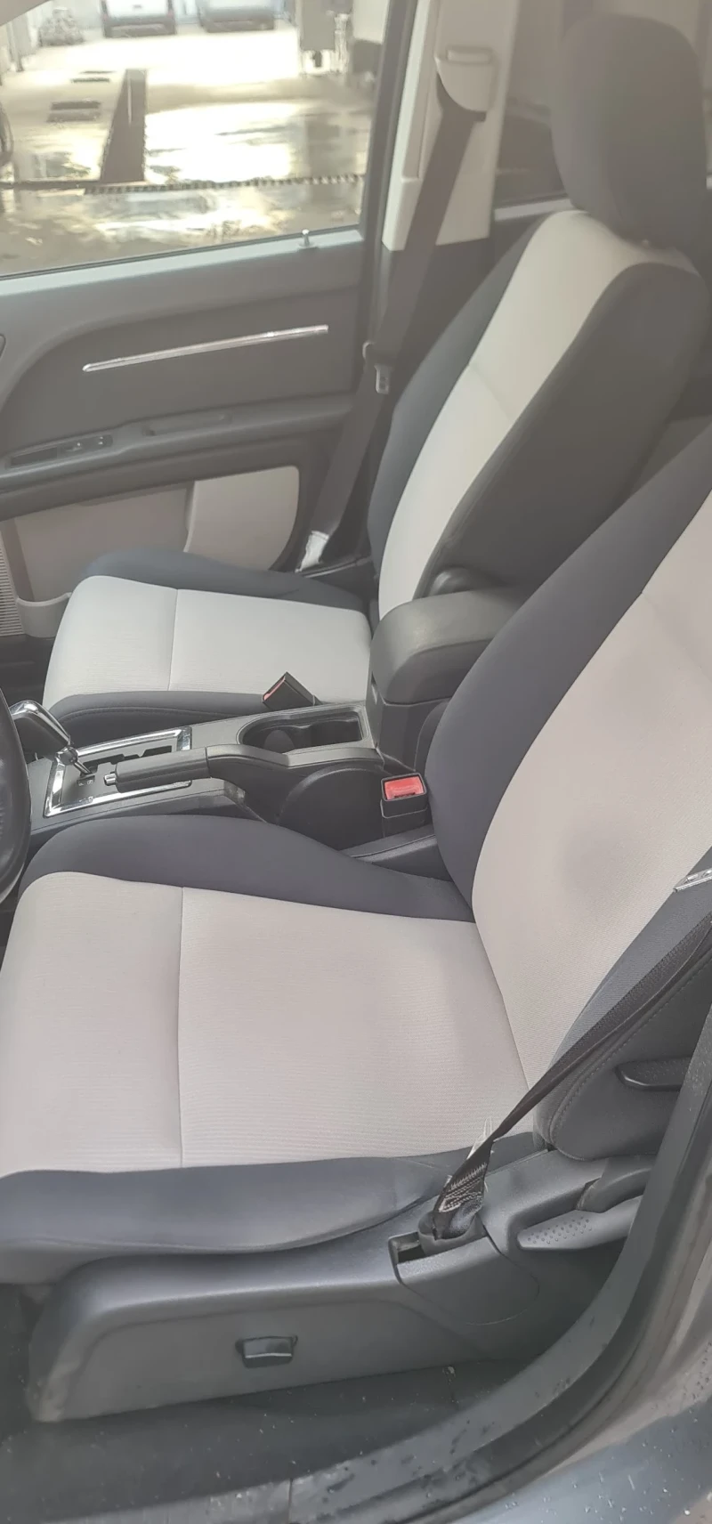 Dodge Journey, снимка 13 - Автомобили и джипове - 51207881