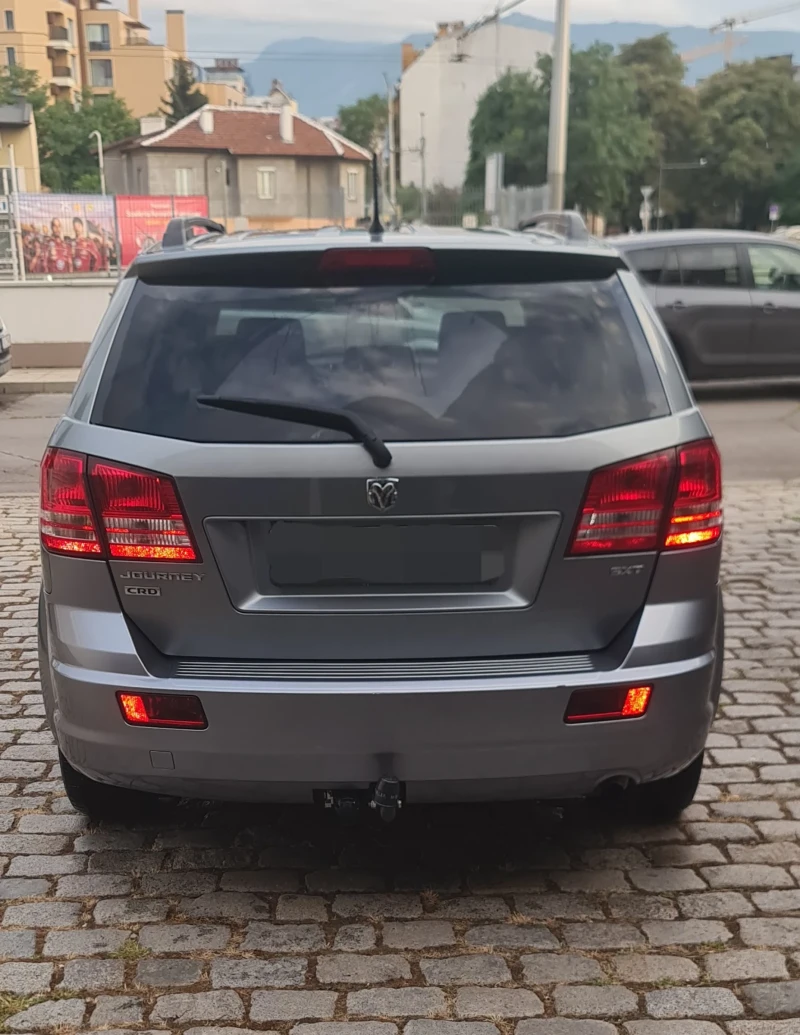 Dodge Journey, снимка 8 - Автомобили и джипове - 51207881