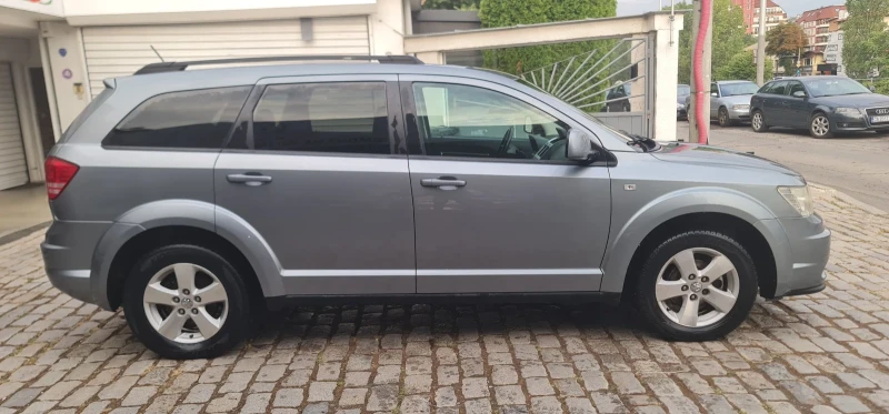 Dodge Journey, снимка 2 - Автомобили и джипове - 51207881