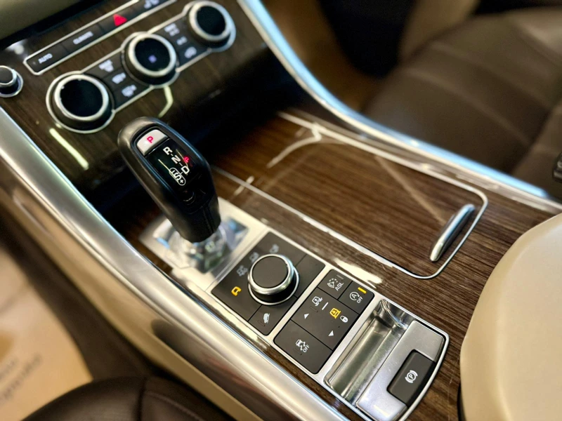 Land Rover Range Rover Sport HSE SDV6* 7-Местен* Лизинг* Pano* , снимка 12 - Автомобили и джипове - 52295674