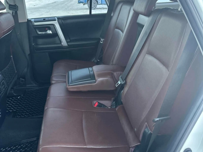 Toyota 4runner * 4WD * CARFAX * БЕЗ ПЪРВОНАЧАЛНА ВНОСКА, снимка 10 - Автомобили и джипове - 53308015