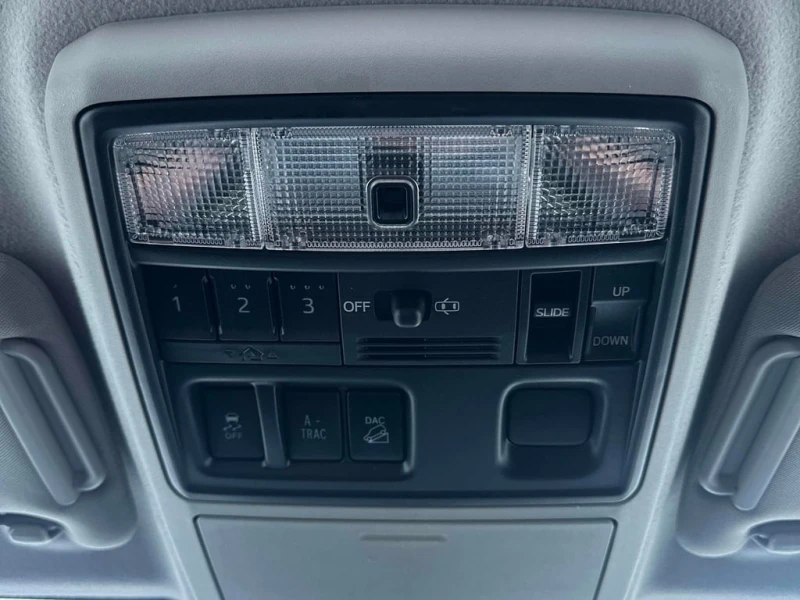 Toyota 4runner * 4WD * CARFAX * БЕЗ ПЪРВОНАЧАЛНА ВНОСКА, снимка 12 - Автомобили и джипове - 53308015