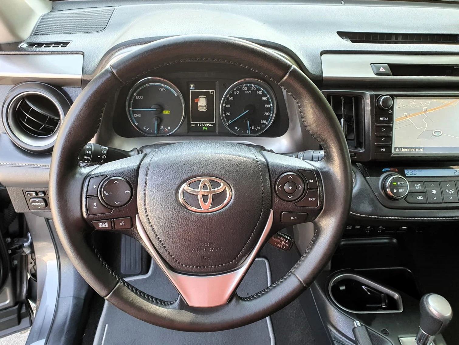 Toyota Rav4 2.5Hybrid 4WD Launge - изображение 8