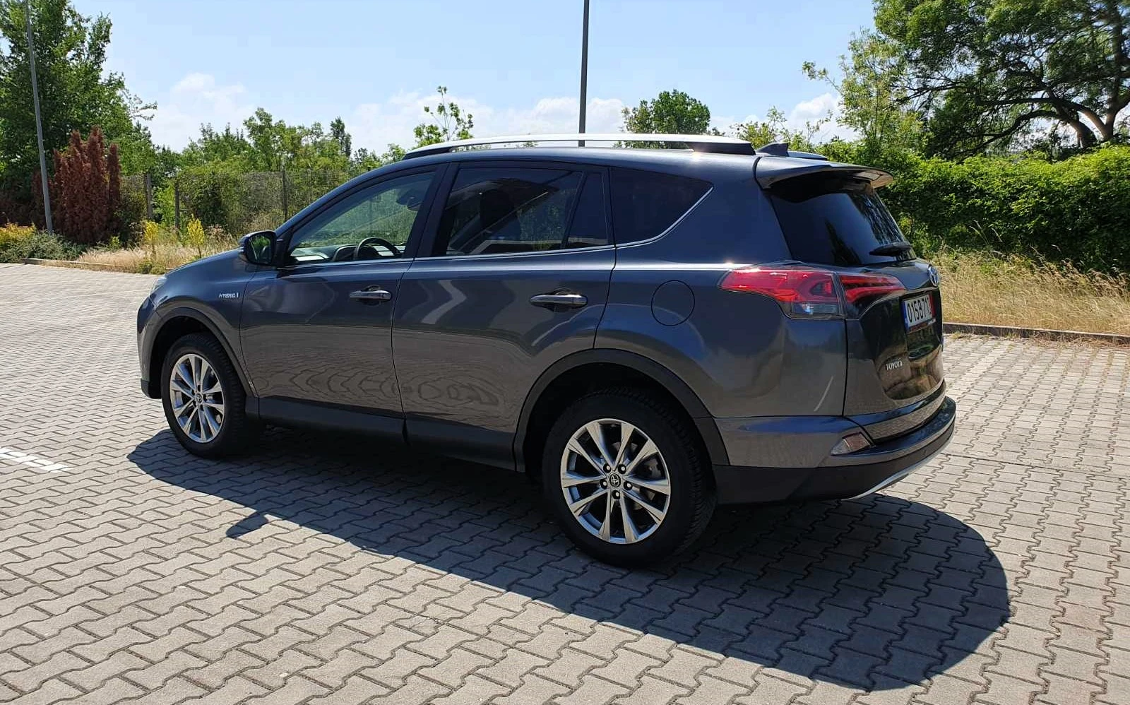 Toyota Rav4 2.5Hybrid 4WD Launge - изображение 6
