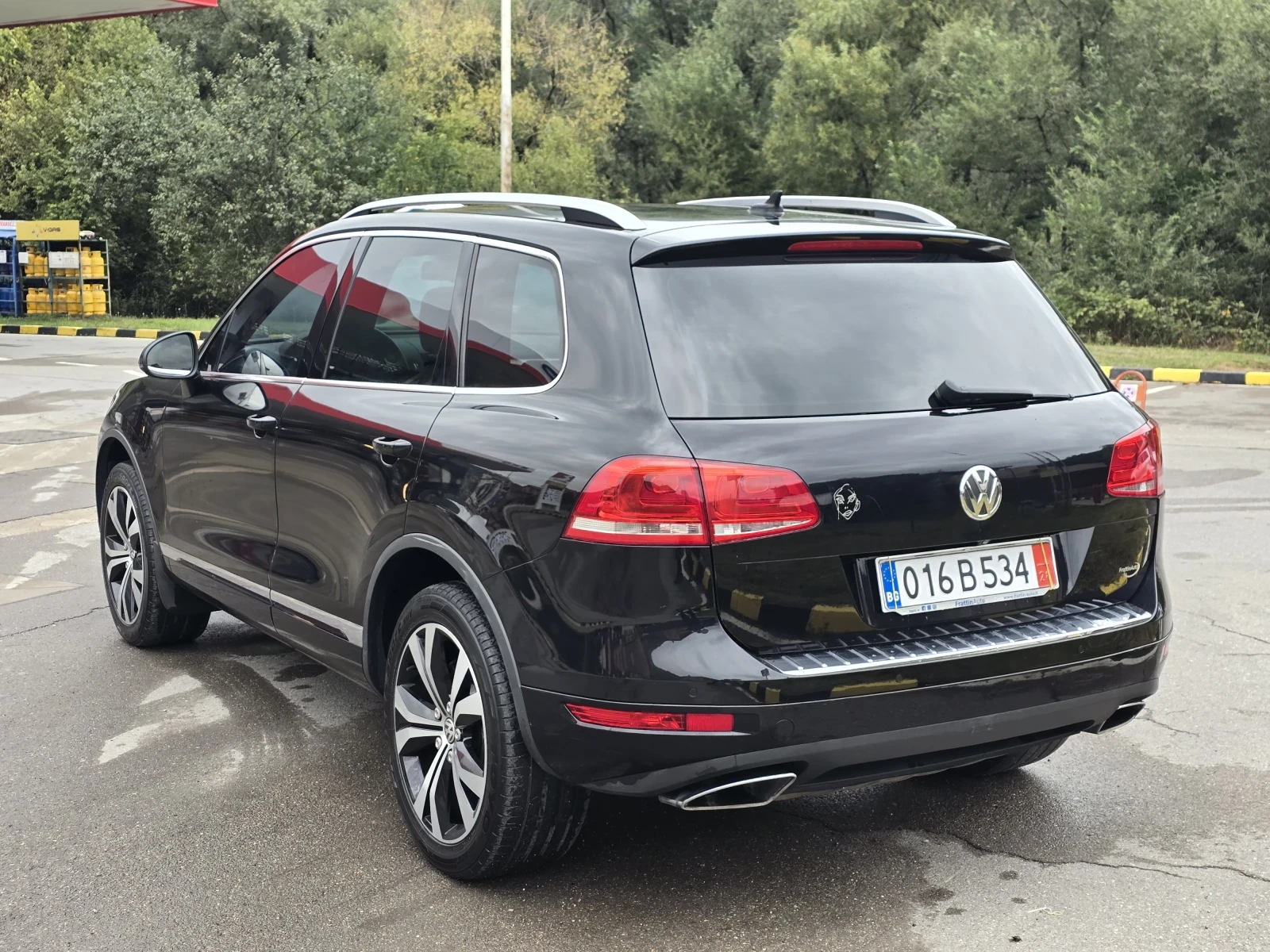 VW Touareg Топ състояние 100% Реални километри на пружина - изображение 6