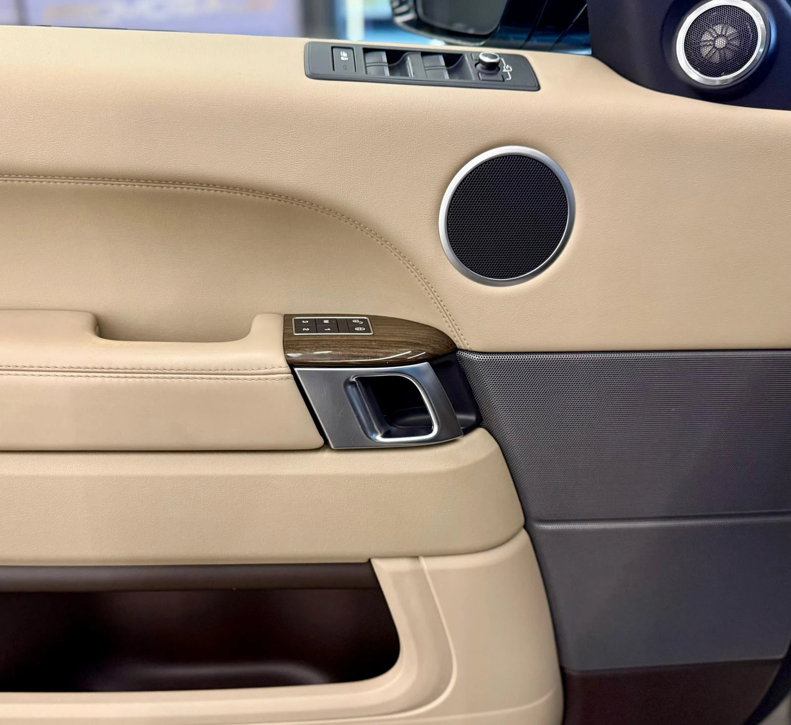 Land Rover Range Rover Sport HSE SDV6* 7-Местен* Лизинг* Pano*  - изображение 7