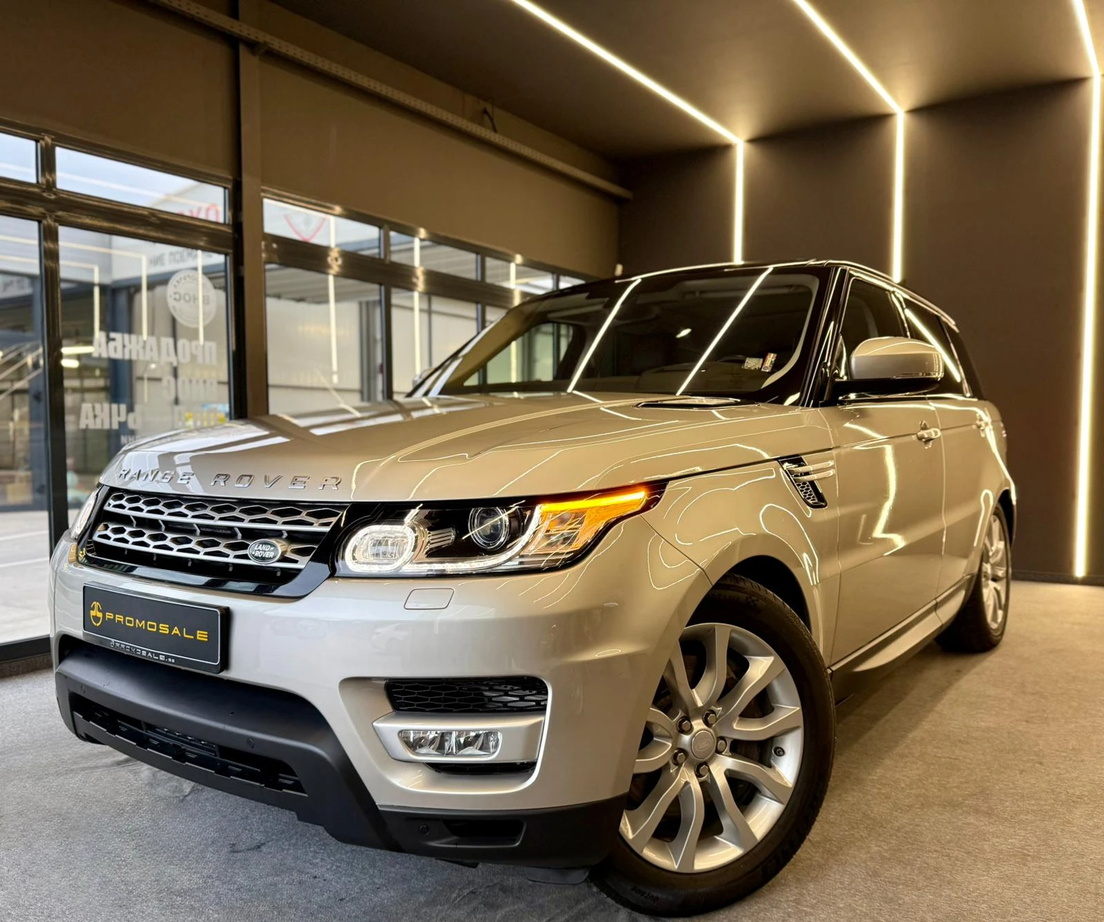 Land Rover Range Rover Sport HSE SDV6* 7-Местен* Лизинг* Pano*  - изображение 3