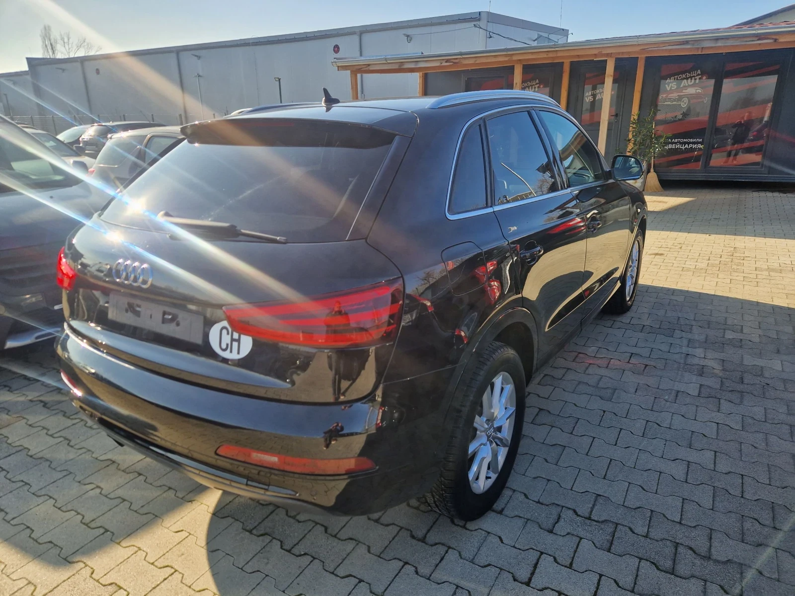 Audi Q3 2.0i avtomat 4x4   - изображение 6