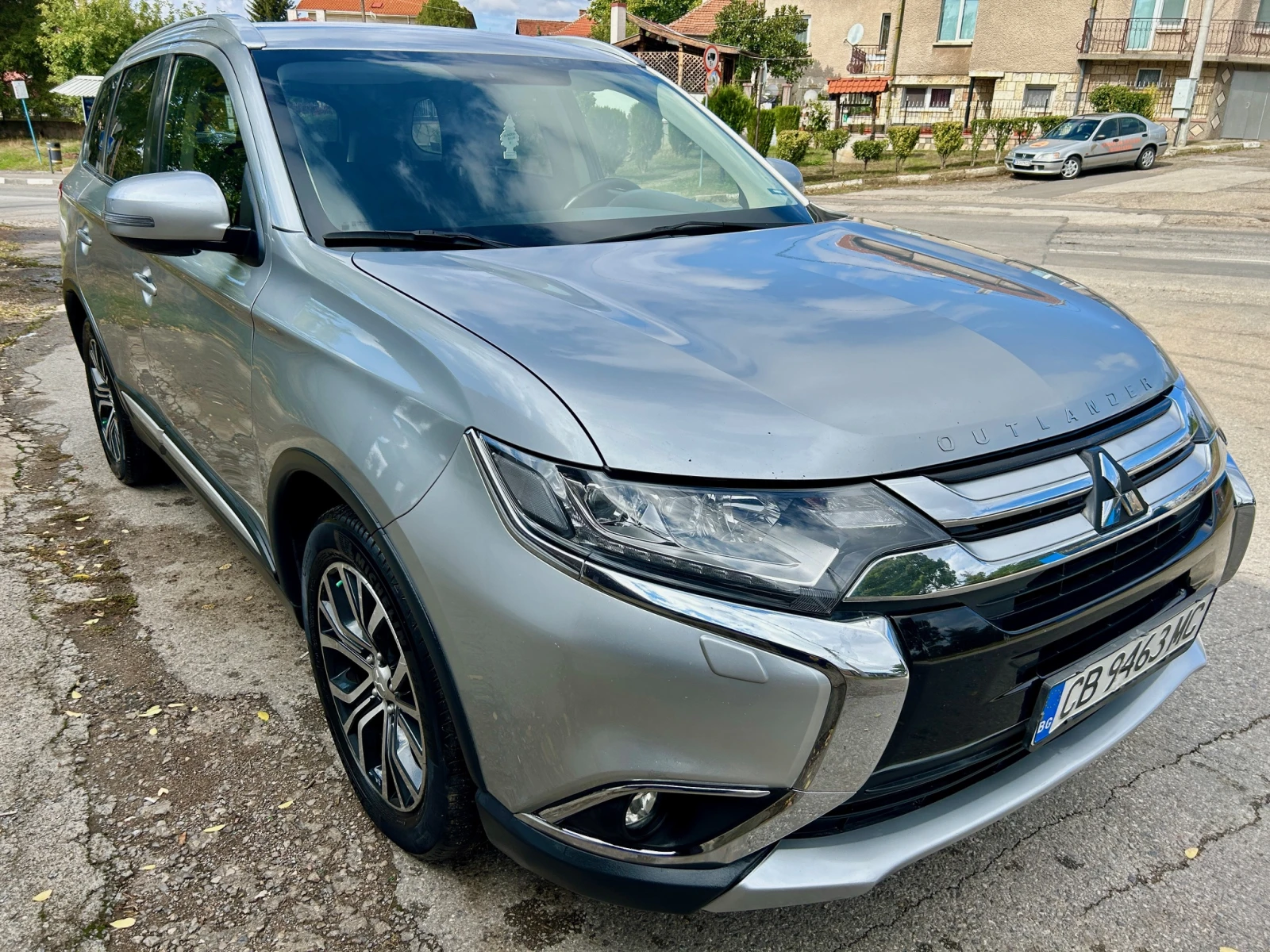 Mitsubishi Outlander 2.0i/4x4/Автомат - изображение 2
