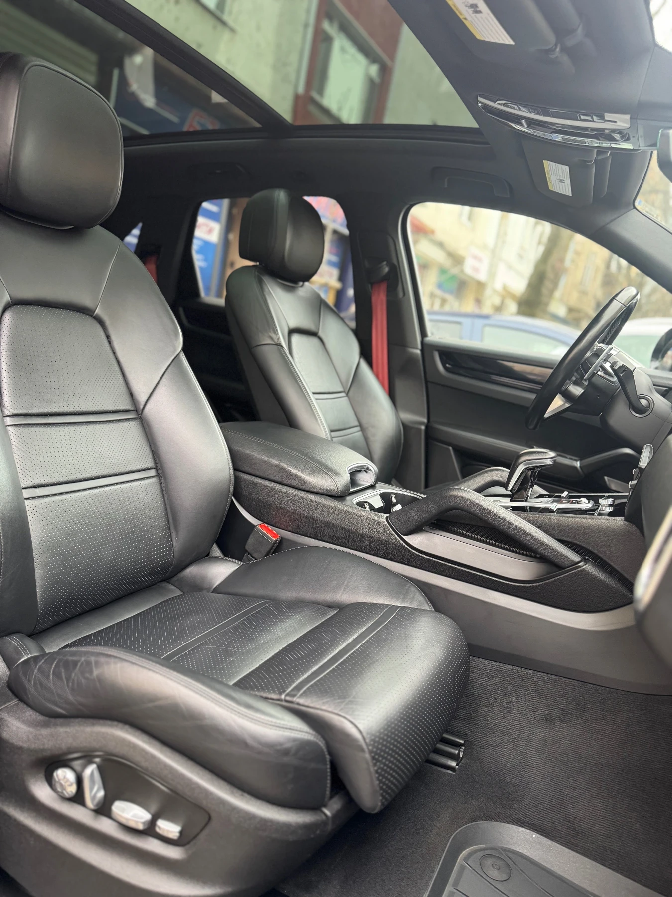 Porsche Cayenne S 441к.с Sport Chrono/360 /BOSE/Panо/Serv./History, снимка 13 - Автомобили и джипове - 53729079