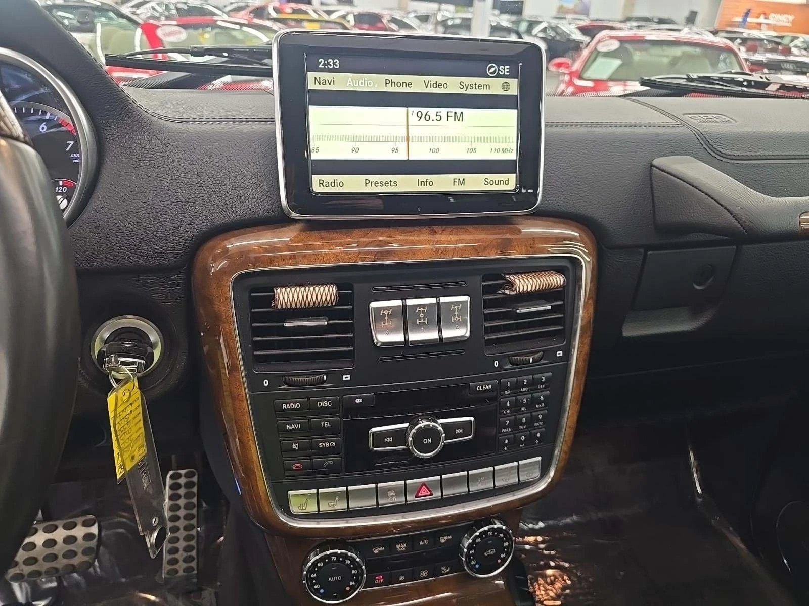 Mercedes-Benz G 55 AMG  4MATIC 4dr, снимка 8 - Автомобили и джипове - 54460334