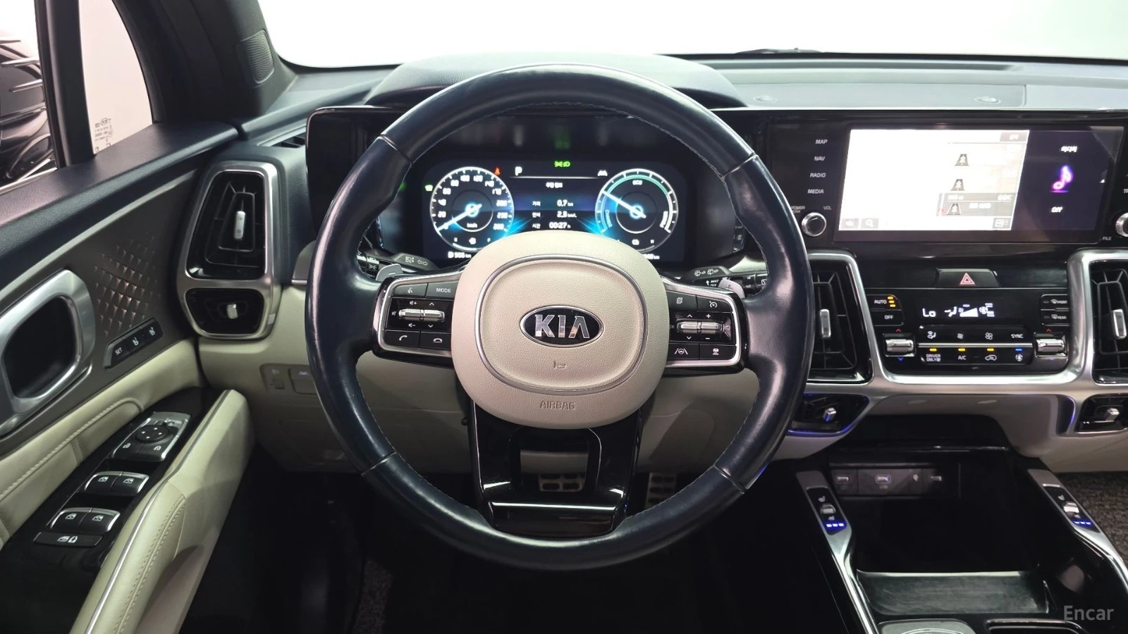 Kia Sorento SIGNATURE/DIGITAL/PANOROOF/HEAD-UP/, снимка 7 - Автомобили и джипове - 55432357