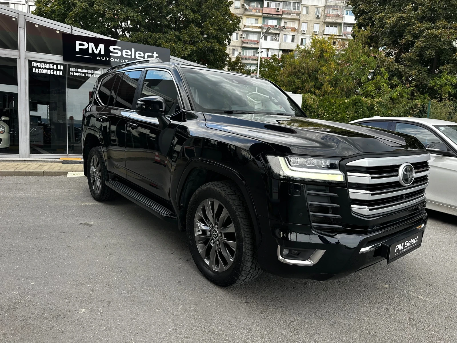 Toyota Land cruiser 300 Собствен Лизинг/ БАРТЕР FULL, снимка 5 - Автомобили и джипове - 56088004