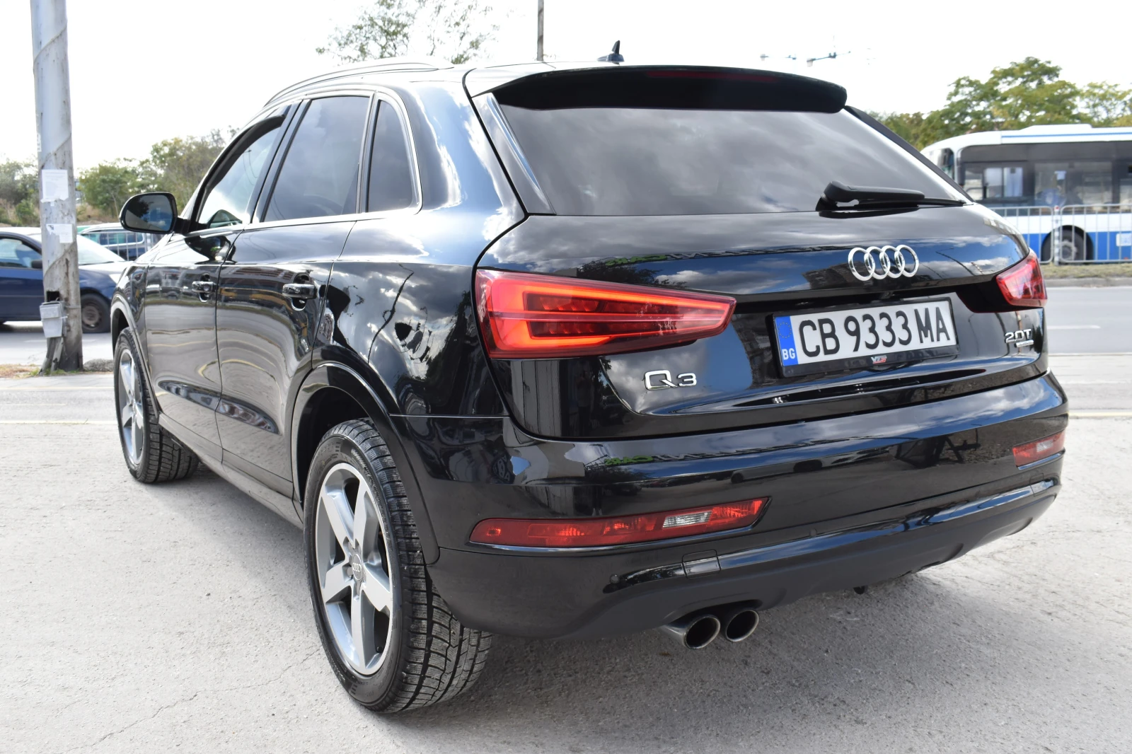 Audi Q3 2.0T* S-LINE* PANORAMA, снимка 4 - Автомобили и джипове - 56413743