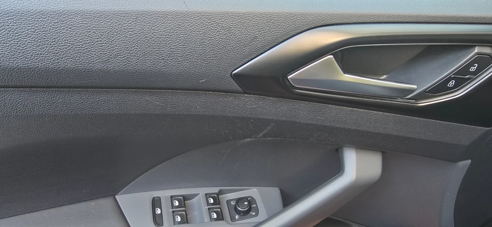 VW T-Cross 1.0 TSI , снимка 10 - Автомобили и джипове - 56551496