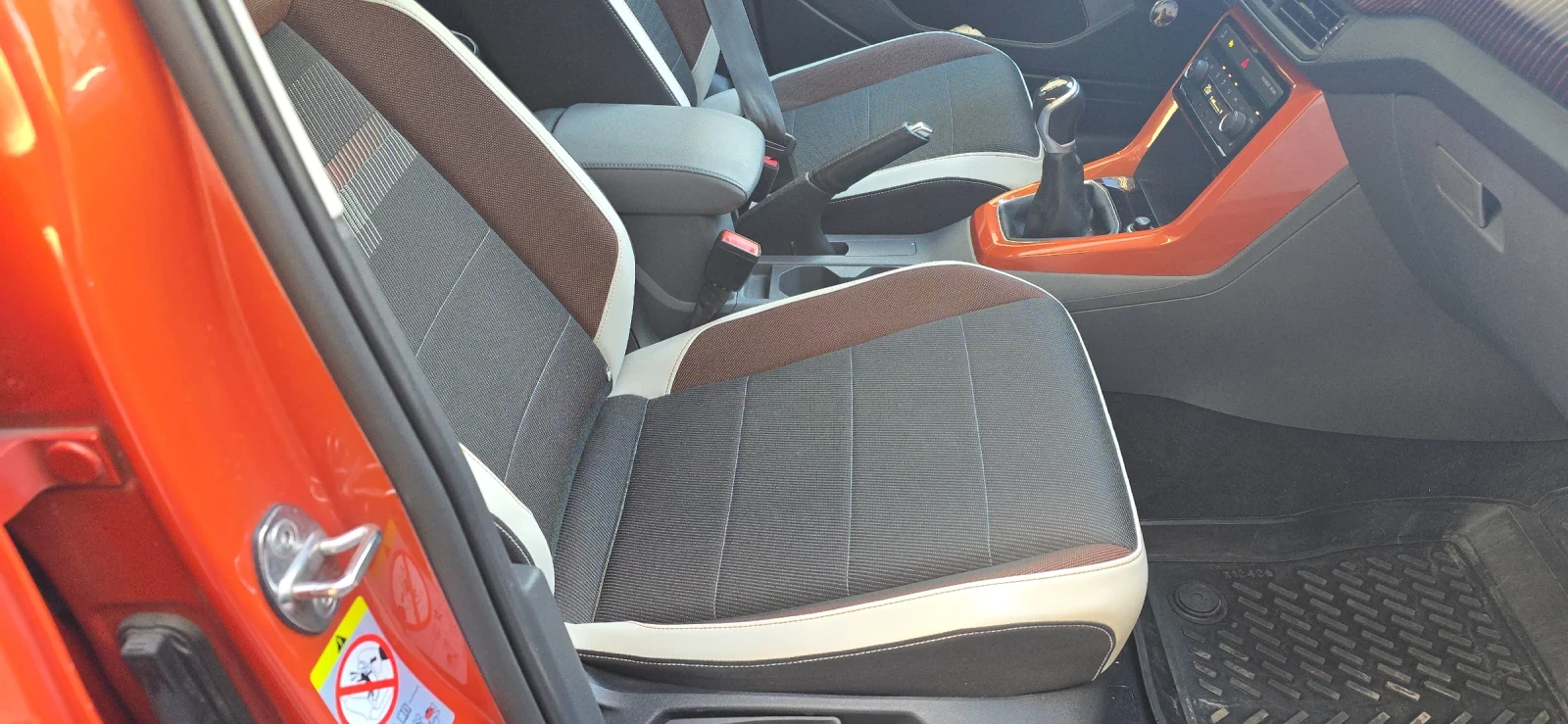VW T-Cross 1.0 TSI , снимка 7 - Автомобили и джипове - 56551496