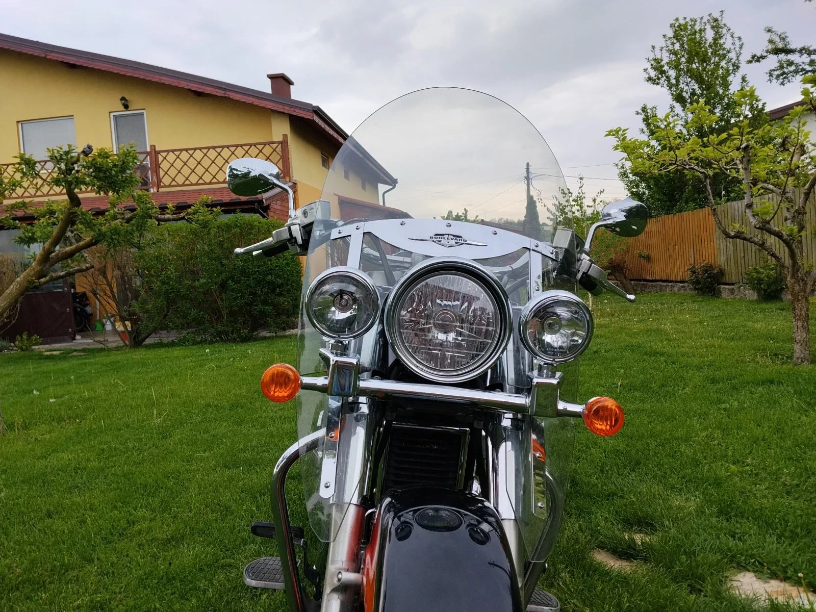 Suzuki Boulevard C90T , снимка 3 - Мотоциклети и мототехника - 54451689
