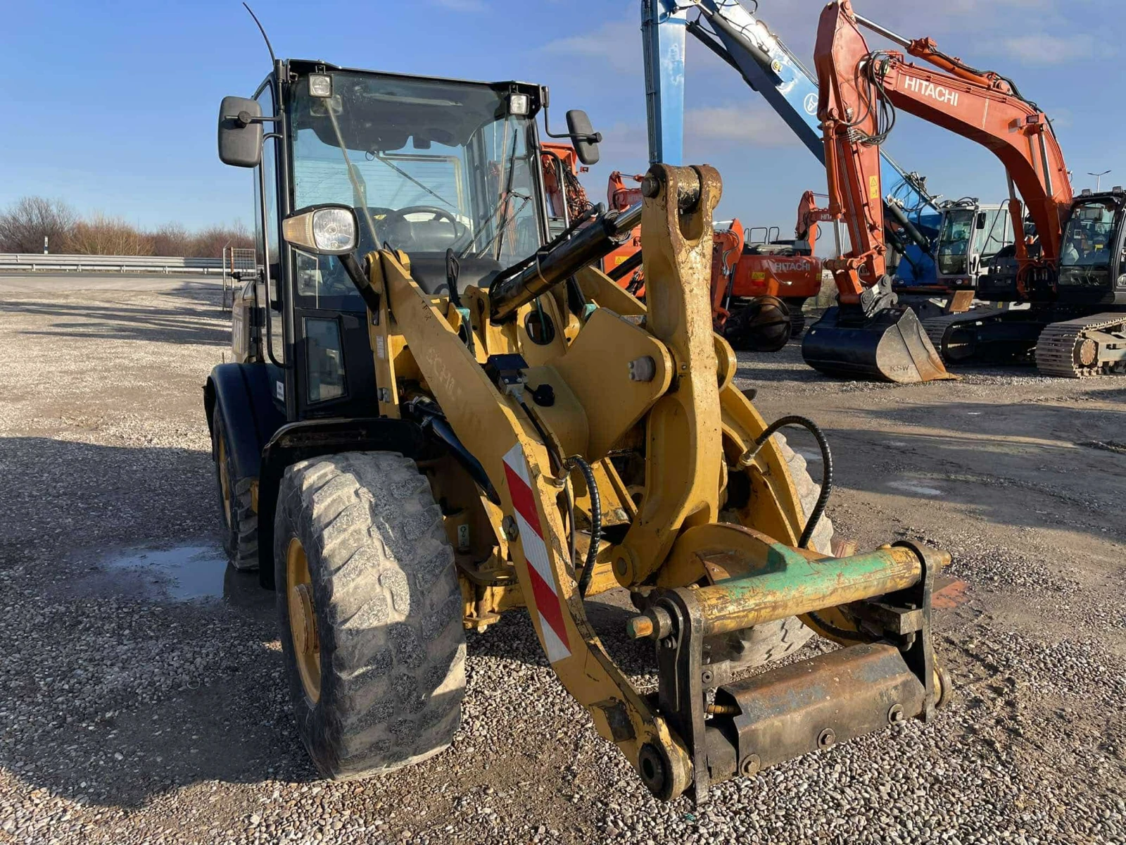 Челен товарач Caterpillar 906H - изображение 5