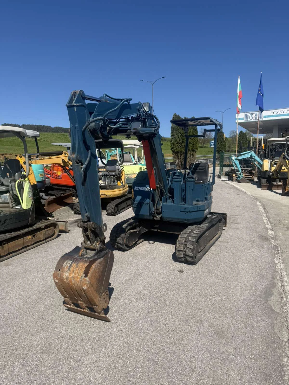 Багер Kobelco 3 тона Перфектен, снимка 6 - Индустриална техника - 54407028
