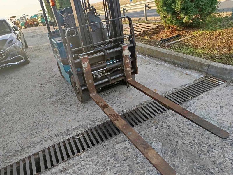 Мотокар Yale  ИЗРАВНИТЕЛ АВТОМАТ, снимка 8 - Индустриална техника - 51790856