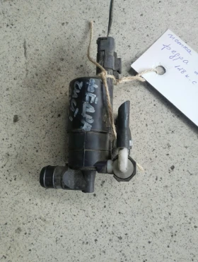 Помпа чистачки Ланчия Федра 2.2хди ( peugeot 807, C8)