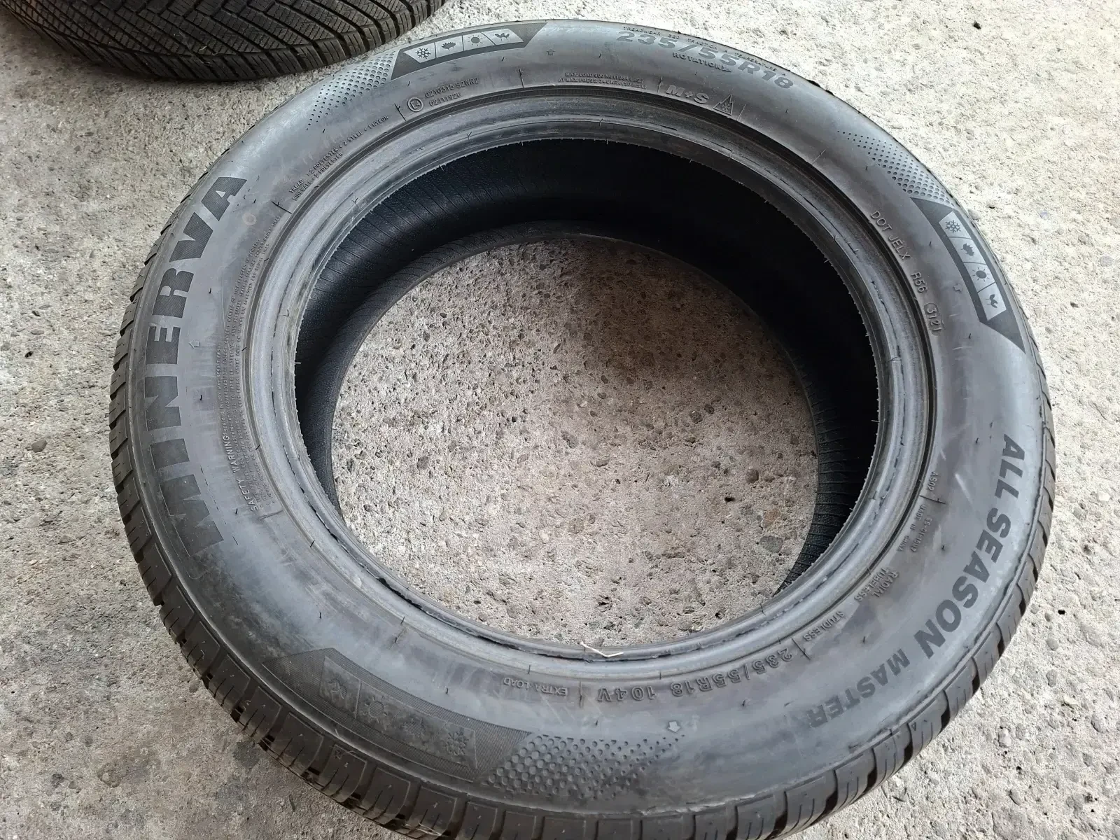 Гуми Всесезонни 235/55R18, снимка 7 - Гуми и джанти - 55656965