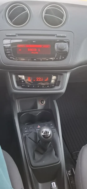 Seat Ibiza 1.6 TDI 105 кс Автопилот, снимка 12
