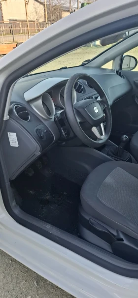 Seat Ibiza 1.6 TDI 105 кс Автопилот, снимка 14