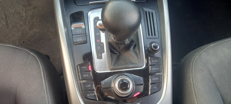 Audi Q5 4Х4 ГАЗОВ ИНЖЕКЦИОН-ГАЗ/БЕНЗИН ИЗКЛЮЧИТЕЛЕН УНИКАТ, снимка 12 - Автомобили и джипове - 13445664