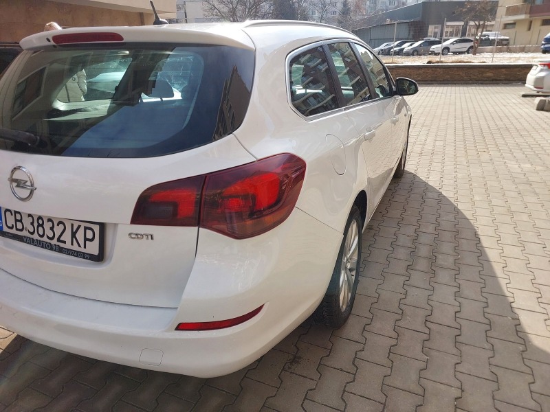 Opel Astra 1.7CDTI 110PS, снимка 4 - Автомобили и джипове - 46182928