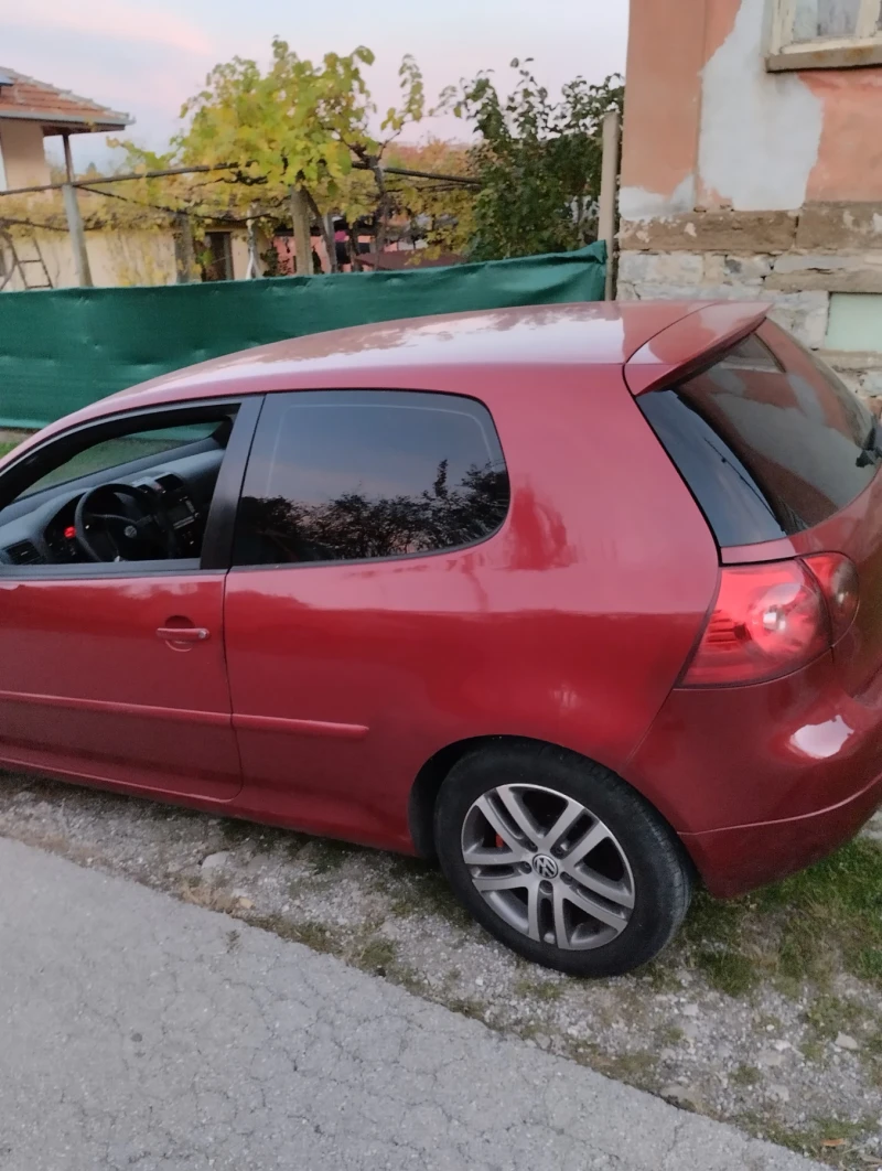 VW Golf 1.9тди, снимка 3 - Автомобили и джипове - 47932226