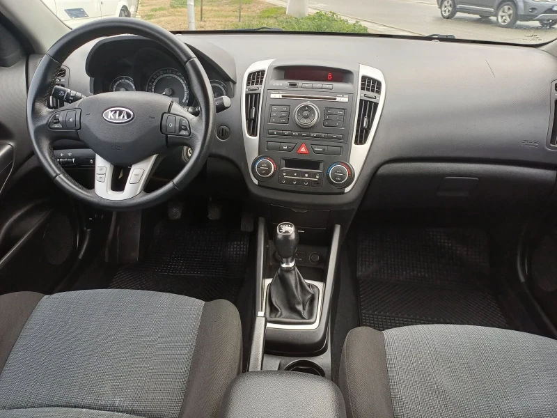 Kia Ceed 1.4 бензин 90к.с , снимка 10 - Автомобили и джипове - 48481444