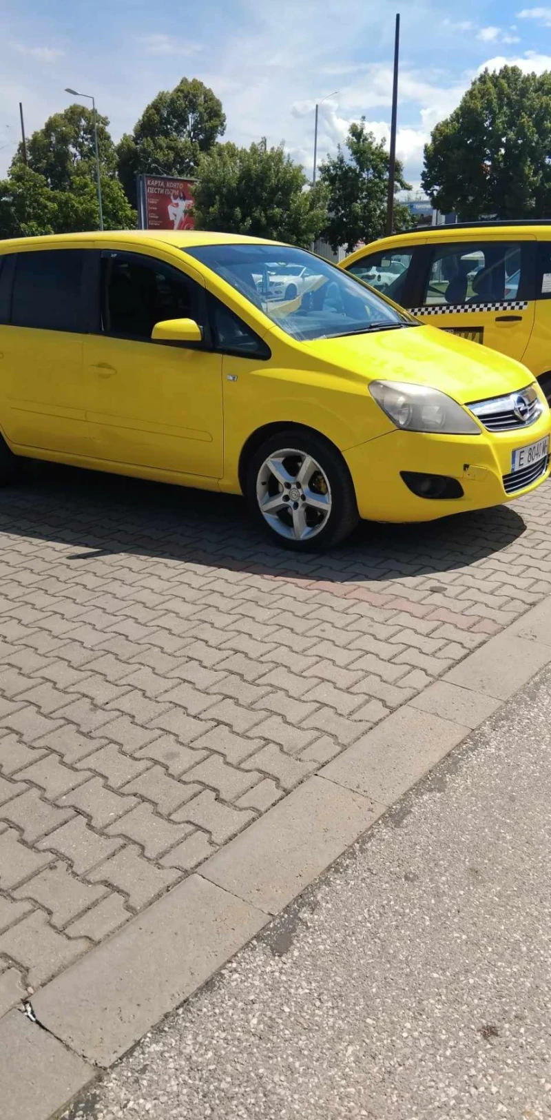 Opel Zafira, снимка 2 - Автомобили и джипове - 49084301