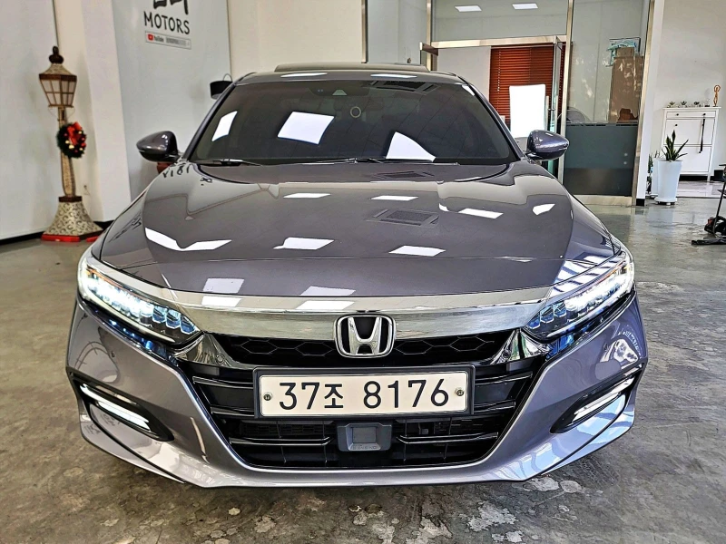 Honda Accord 2.0 Hybrid, снимка 3 - Автомобили и джипове - 51844059