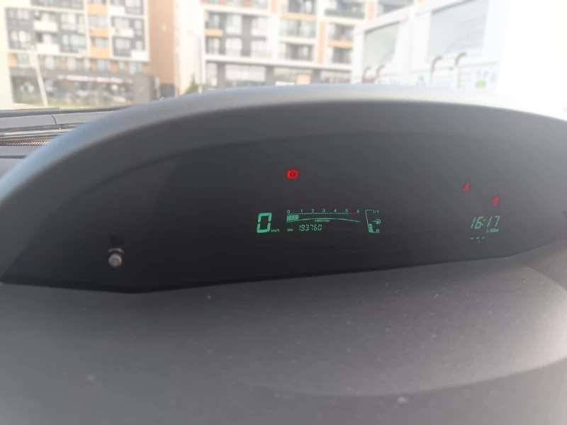 Toyota Yaris, снимка 6 - Автомобили и джипове - 51919636