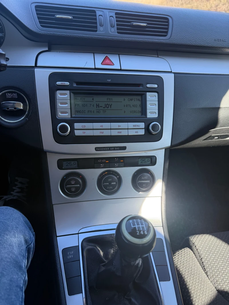 VW Passat 2.0tdi 140hp ръчка, снимка 13 - Автомобили и джипове - 52618895