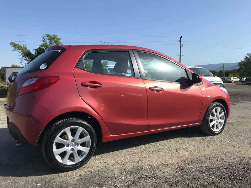 Mazda 2 1.5 automatic , снимка 5 - Автомобили и джипове - 53047341