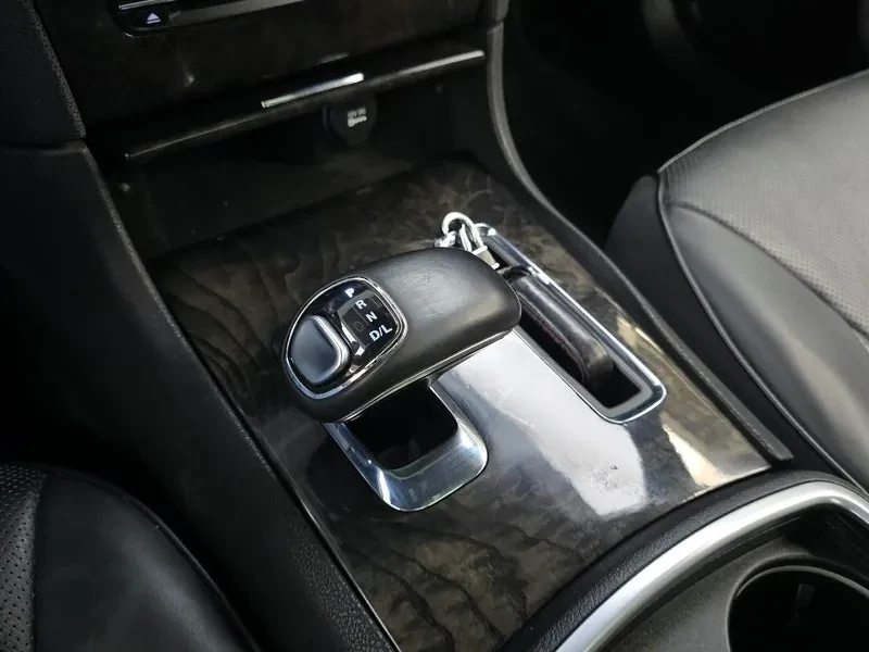 Chrysler 300c 3.6 - изображение 9