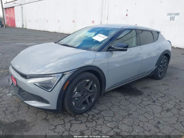 Kia EV6 LIGHT LONG RANGE AWD, снимка 2 - Автомобили и джипове - 54370543