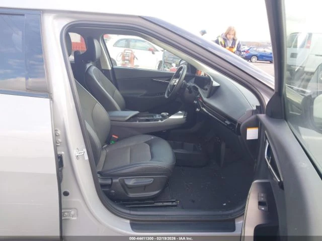 Kia EV6 LIGHT LONG RANGE AWD, снимка 5 - Автомобили и джипове - 54370543
