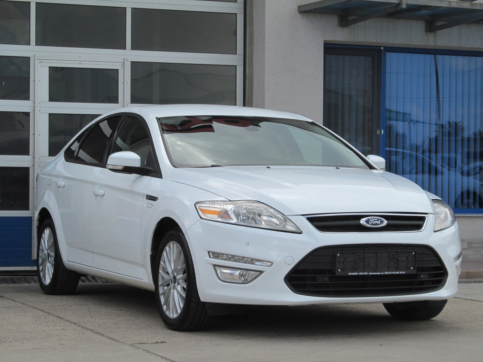 Ford Mondeo 2.0TDCI/FACELIFT/GHIA - изображение 2