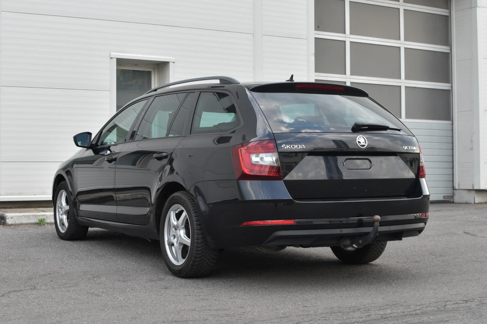 Skoda Octavia 2.0 TDI DSG * FULL*  - изображение 8