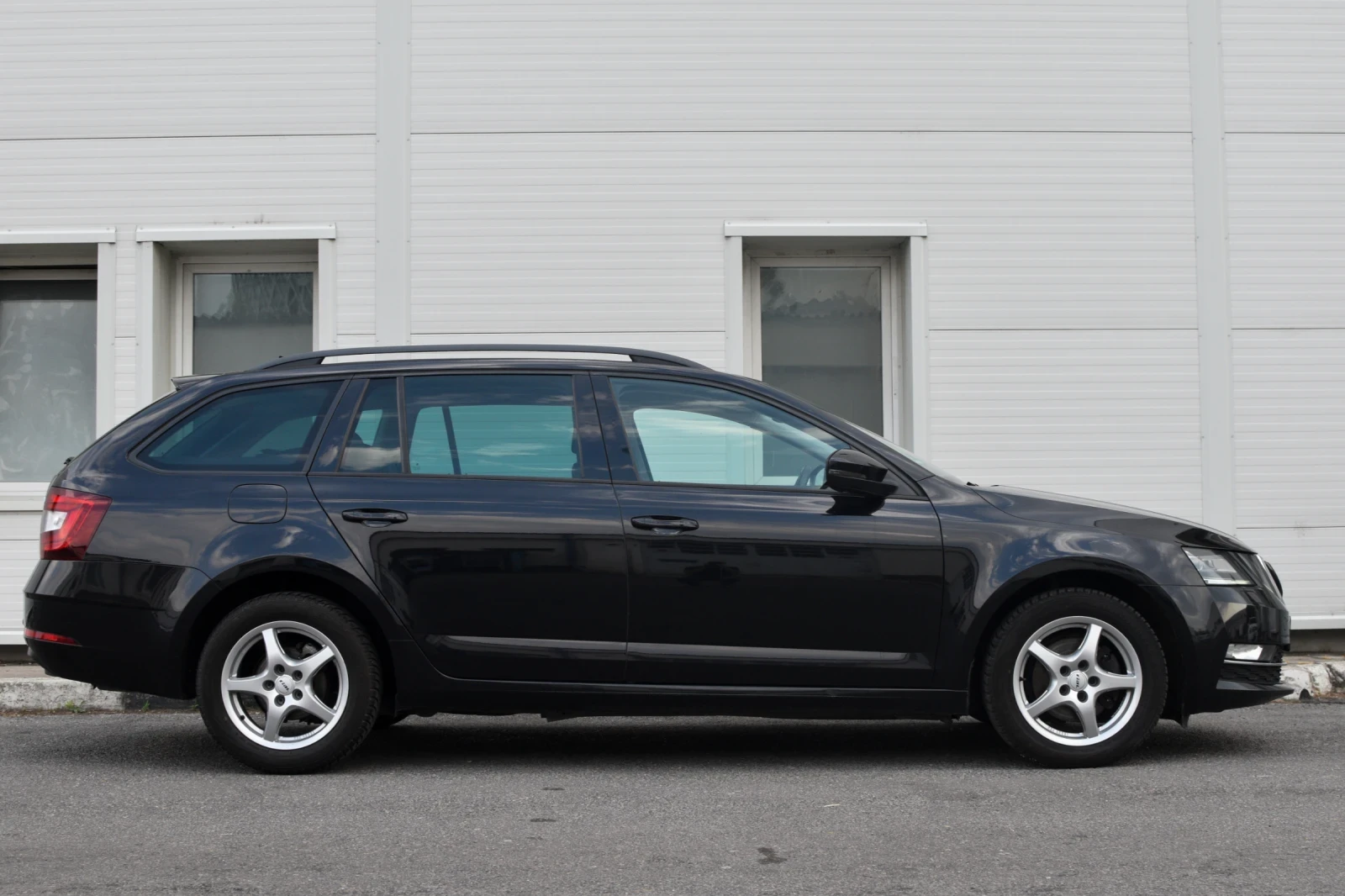 Skoda Octavia 2.0 TDI DSG * FULL*  - изображение 5