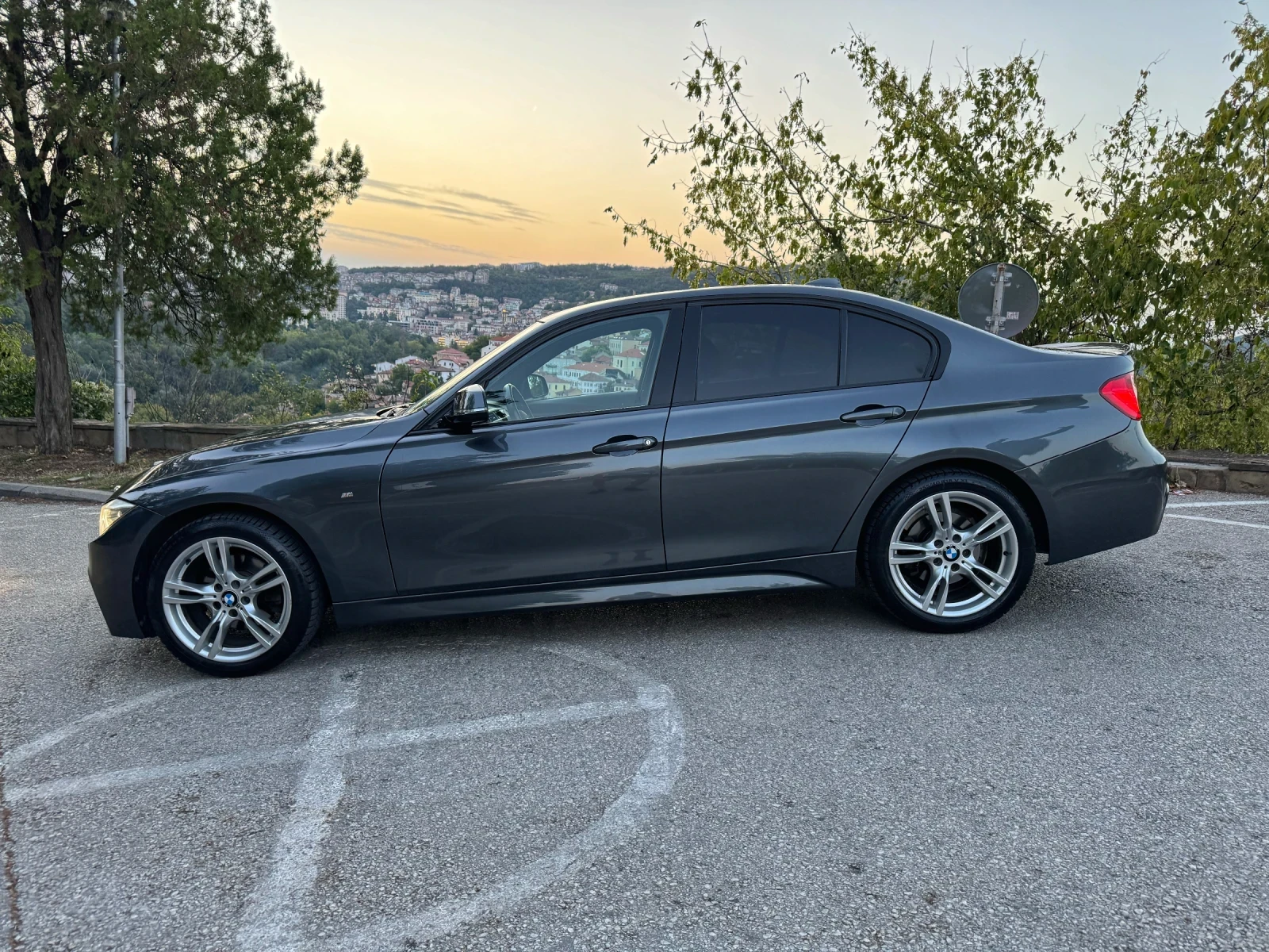 BMW 320 BMW F30 M-packet X-Drive сервизна история - изображение 2