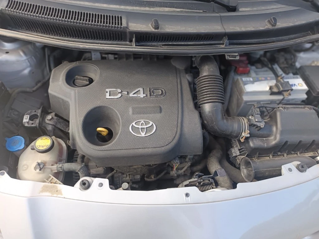 Toyota Yaris  - изображение 2