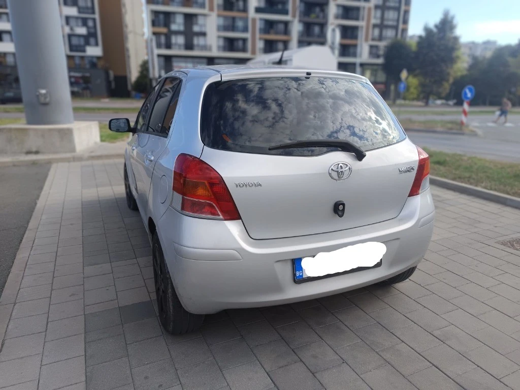 Toyota Yaris  - изображение 3