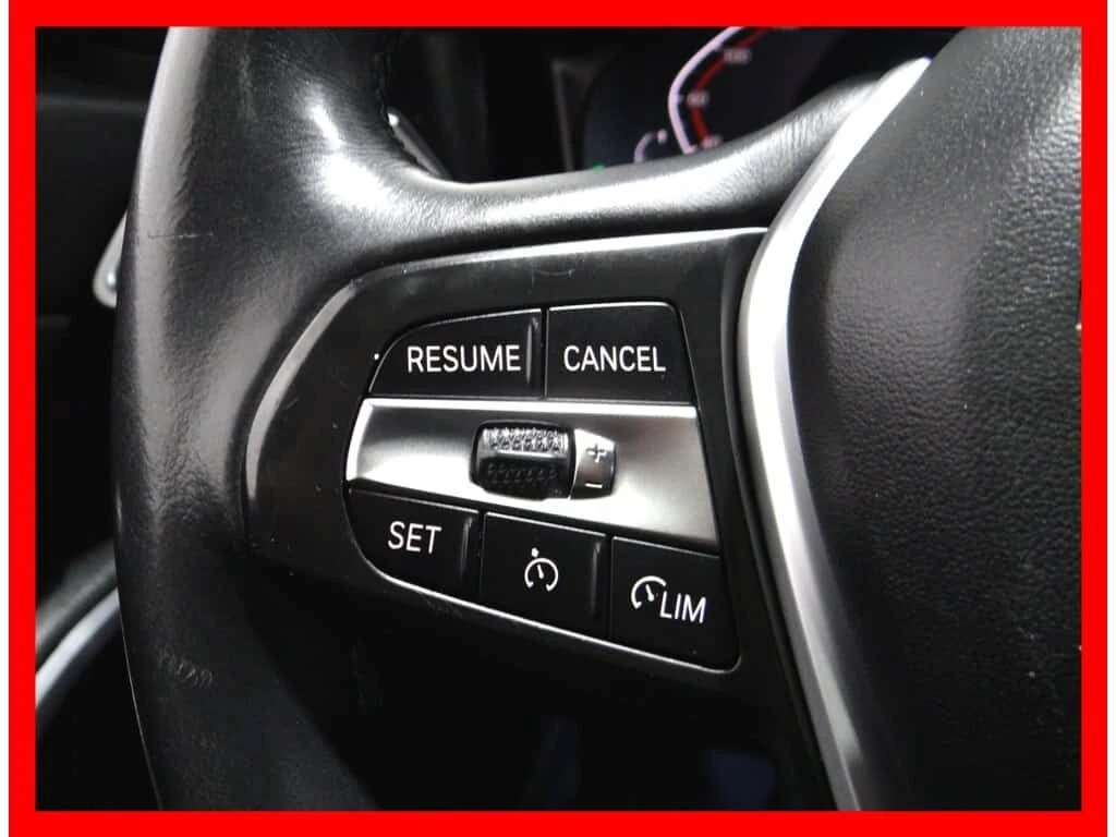 BMW 330 * 330I X DRIVE * NAVI/BACKUP CAM/LEATHER/SUNROOF/L, снимка 17 - Автомобили и джипове - 54056233