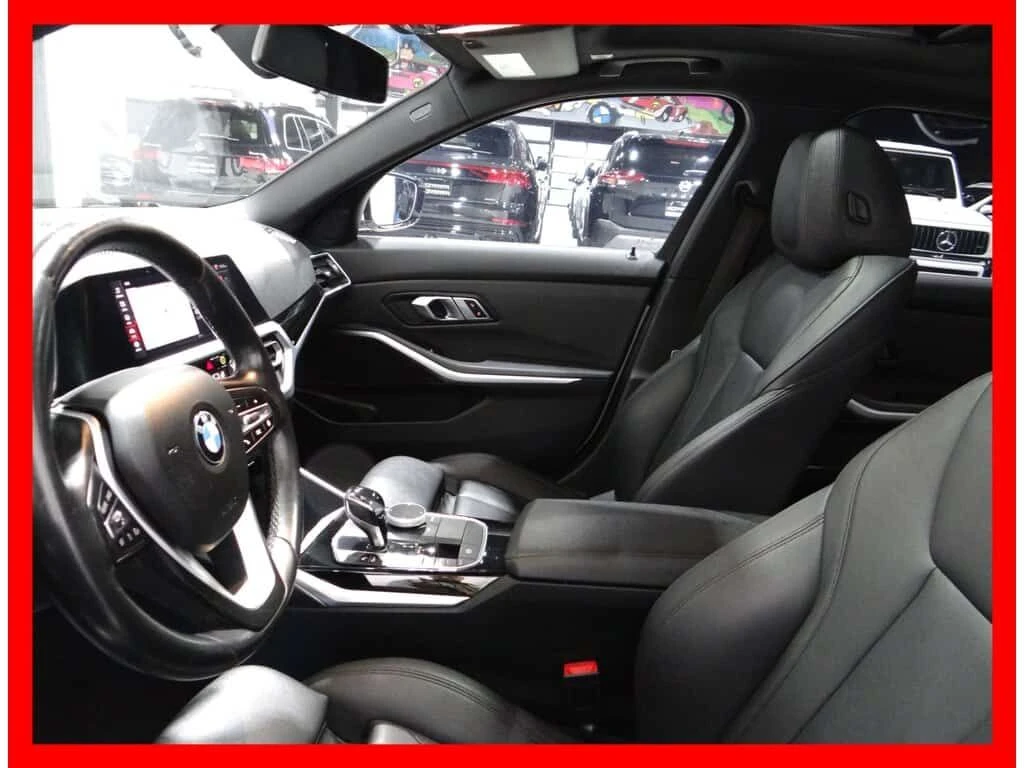 BMW 330 * 330I X DRIVE * NAVI/BACKUP CAM/LEATHER/SUNROOF/L, снимка 8 - Автомобили и джипове - 54056233